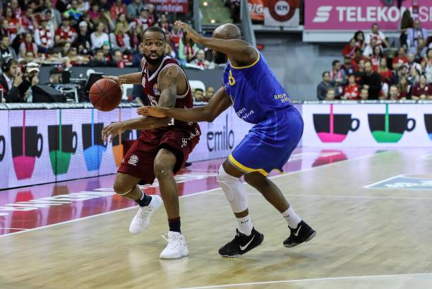 油漆区站桩 油漆区站桩