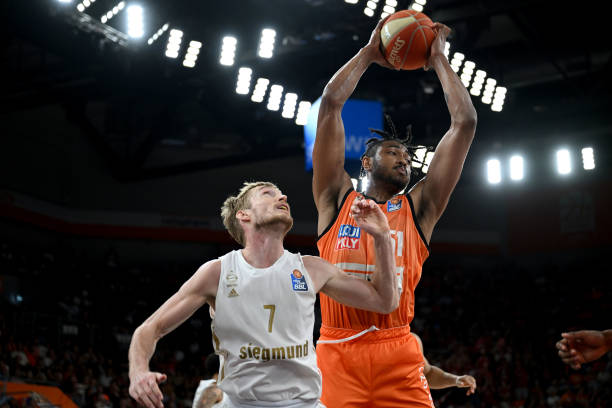 采访中所强 采访中所强